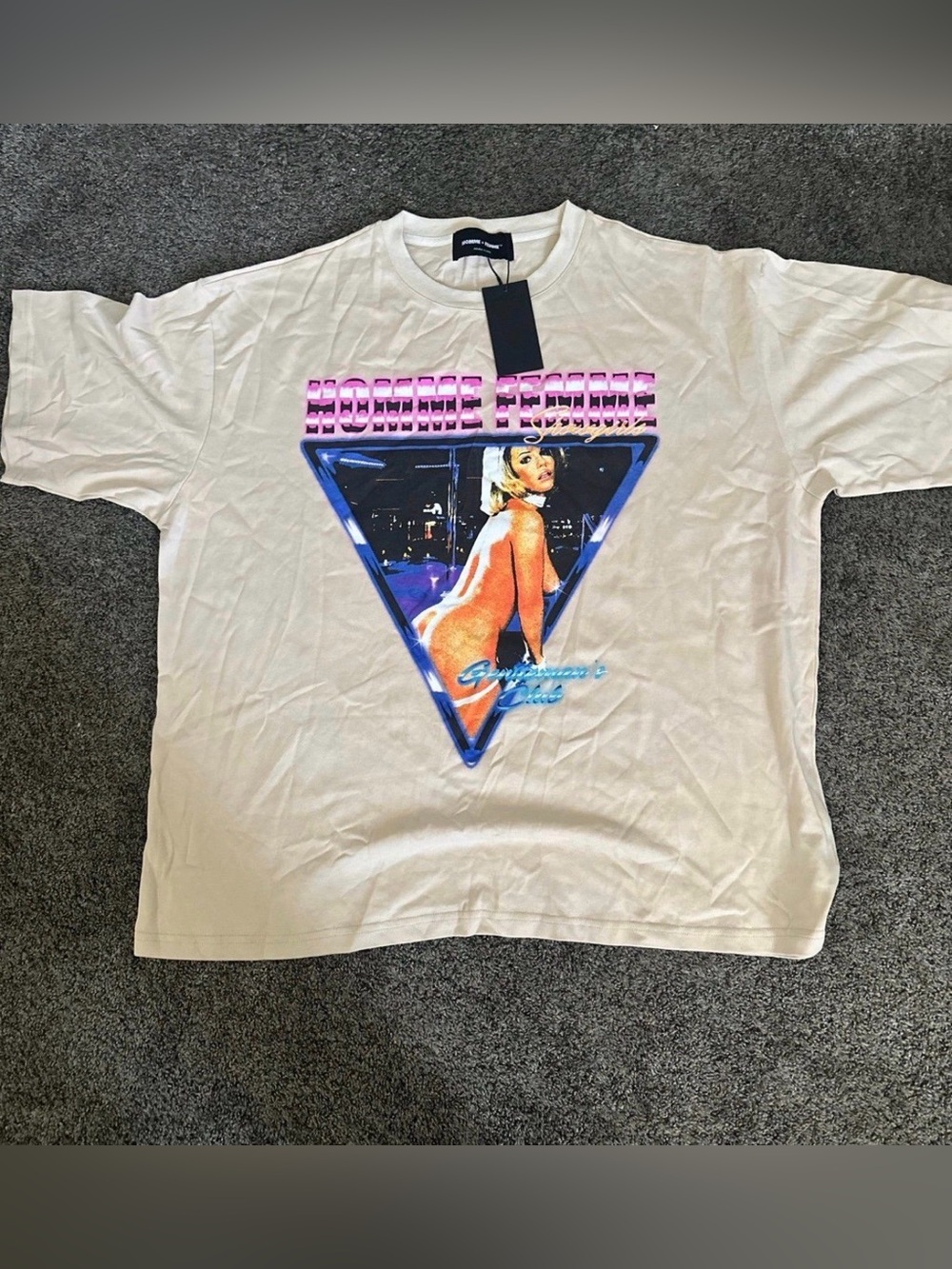 Homme + Femme Graphic Cream Tee Size XL 0371
